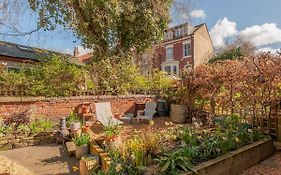 Pass The Keys Wonky Cottage With Amazing Garden